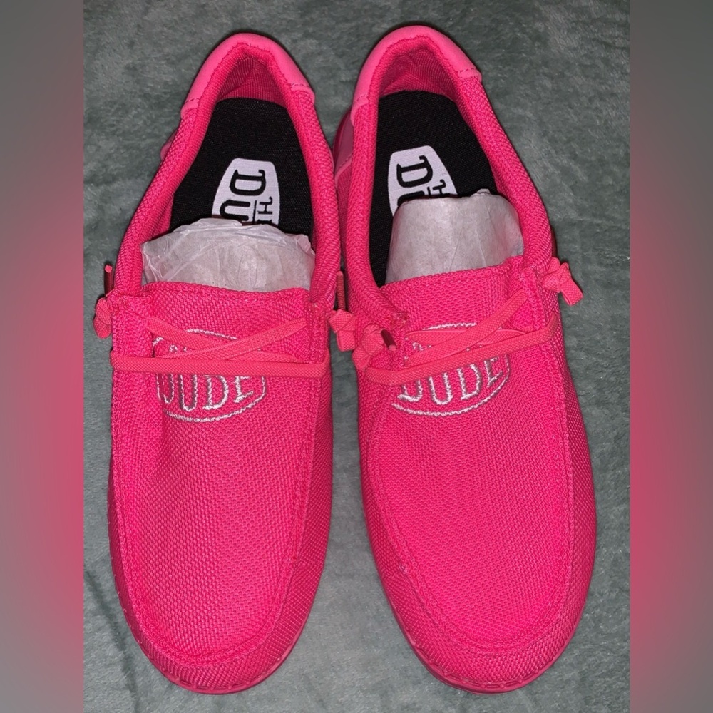 Womenâs Hey dudes, Electric pink size 8/8.5 - Picture 4 of 8
